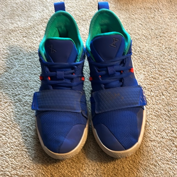 Paul George Nike basketball shoes - Picture 3 of 4